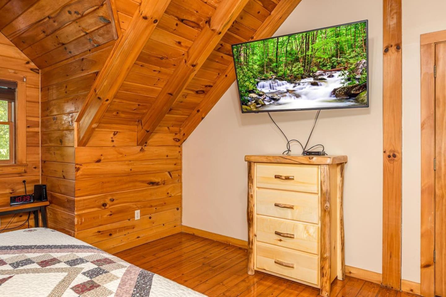 Pigeonforge Cabin Game Roomdog Friendlyhot Tub ピジョンフォージ エクステリア 写真