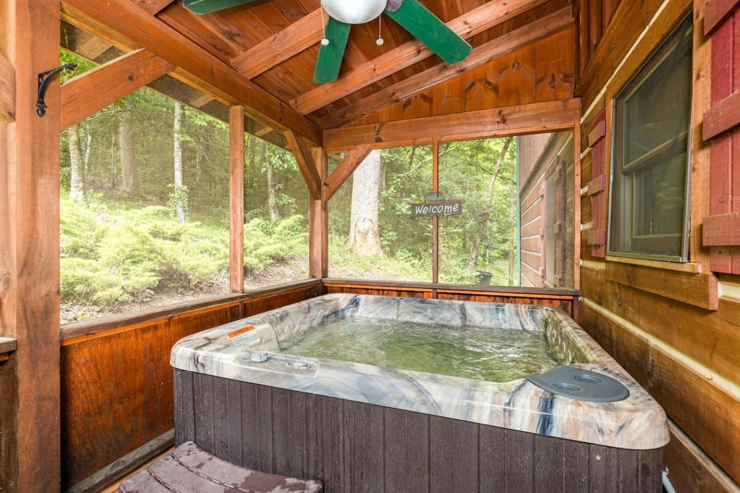 Pigeonforge Cabin Game Roomdog Friendlyhot Tub ピジョンフォージ エクステリア 写真