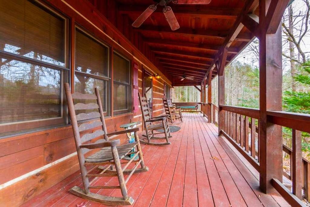 Pigeonforge Cabin Game Roomdog Friendlyhot Tub ピジョンフォージ エクステリア 写真