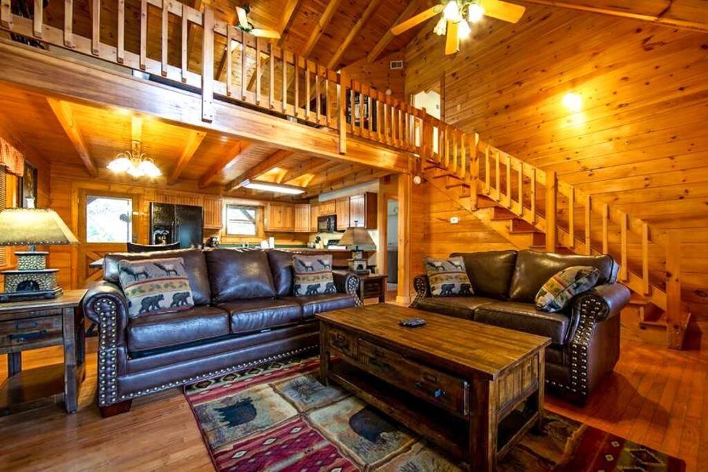 Pigeonforge Cabin Game Roomdog Friendlyhot Tub ピジョンフォージ エクステリア 写真